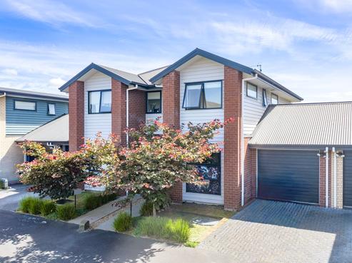 2/54 Helena Road, Hillcrest
