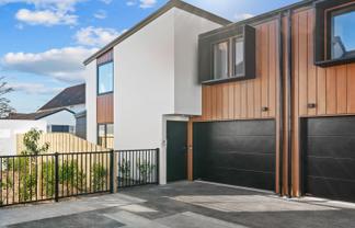 4/130 Holly Road, Saint Albans