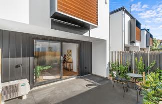 16/130 Holly Road, Saint Albans