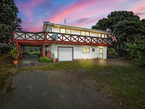 19 Colenso Place, Otaki Beach