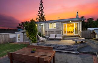8 Geneva Place, Blockhouse Bay