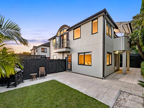 11 Saint Johns Road, Saint Johns