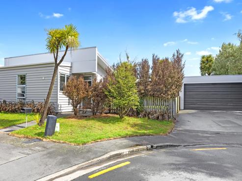 8 Somers Place, Spreydon