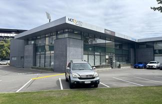 Modern Ground Floor Offices with 10 Car Parks