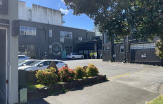 CREATIVE OFFICE OR SHOWROOM | WELL PRICED