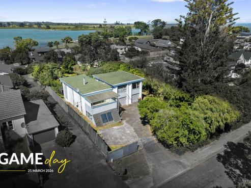 16 Mcinnes Road, Weymouth