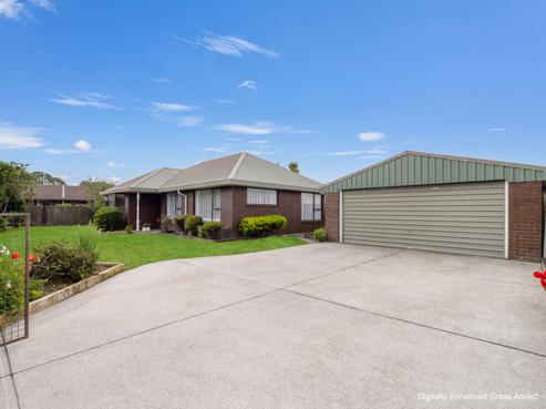 8 Peebles Drive, Hei Hei