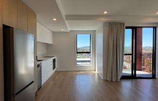 706/2B Te Ara Taurapa, Point Chevalier