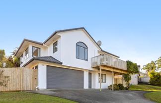 7 Rivervale Grove, Stanmore Bay