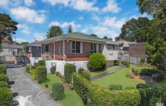 1 & 2/15 Cezanne Place, New Lynn