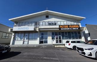 Prime commercial location in Mount Wellington