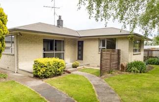 48 Chalmers Aveune , Hampstead