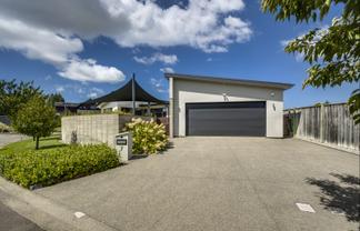 7 Raven Grove, Havelock North
