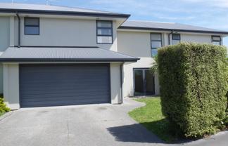 56 Fairfield Av, Addington