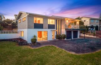 9 Nui Mana Place, Te Atatu South