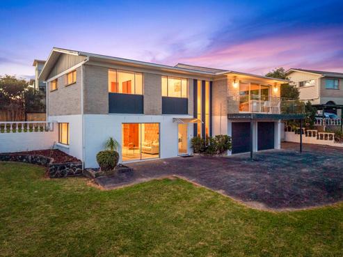 9 Nui Mana Place, Te Atatu South