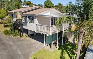 2/62 Trias Road, Totara Vale