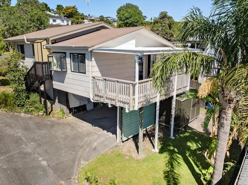 2/62 Trias Road, Totara Vale