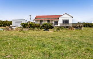 136 Warwick Road, Stratford