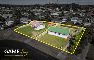 21 & 23 Brownlie Crescent, Huntly