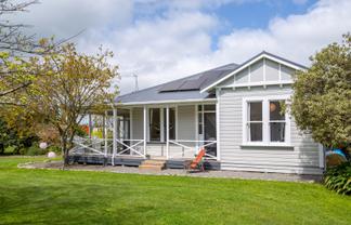 1832 State Highway 2, Greytown