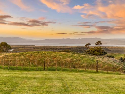 13 Slater Road, South Head