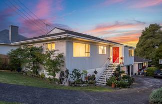 1/4 Tui Glen Road, Birkenhead