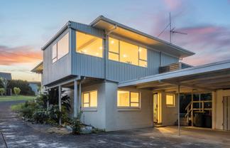 1/4 Tui Glen Road, Birkenhead