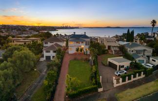 8 Clarendon Road, St Heliers