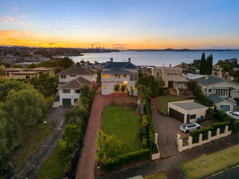 8 Clarendon Road, Saint Heliers