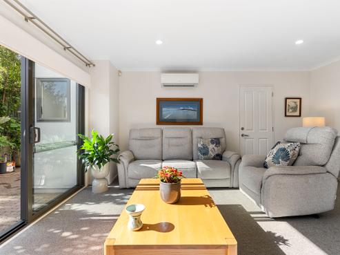 2/102 Greenhithe Road, Greenhithe