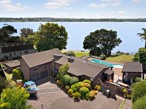 19 Sanctuary Point, Sunnyhills