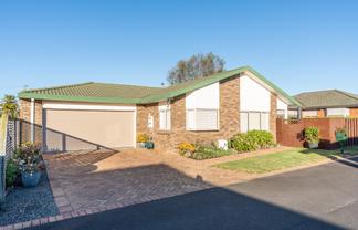 6 Longford Court, Forest Lake