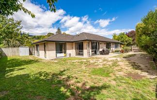 9 Gershwin Grove, STOKE