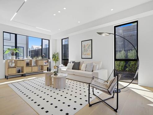 2/1 Montana Avenue, Murrays Bay
