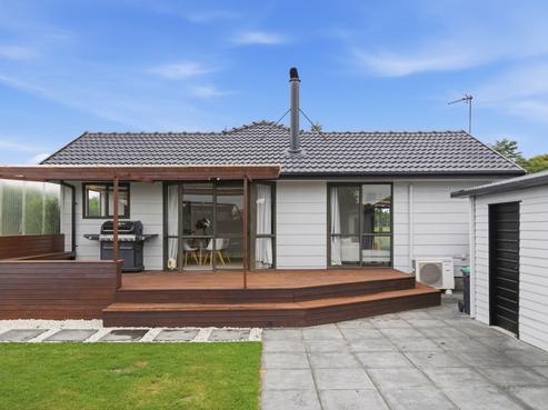 28 Oakley Crescent, Hornby