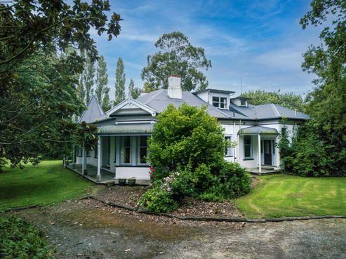 105 Albert Street, Elgin
