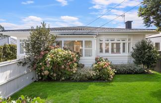 42 Fontenoy Street, Mount Albert