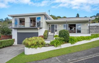 2 Rondane Place, Tirohanga