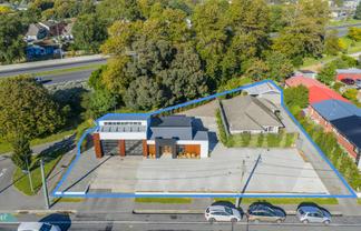 UNDER OFFER - Stylish Industrial + house