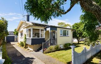 16 Carrie Street, Sandringham