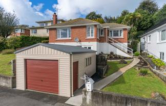 4 Riselaw Road, CALTON HILL