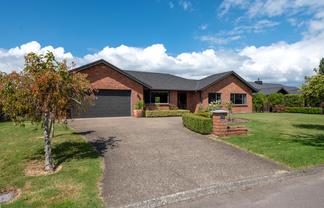 22 Holden Avenue, Holdens Bay