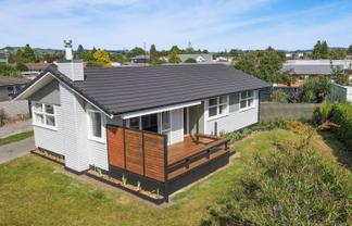25 Clouston Crescent, Fenton Park