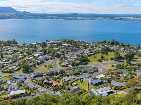 6 Krissell Place, Acacia Bay