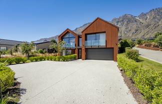 19 Hackett Road, Jacks Point