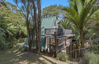 19 Crescent Road West, Ostend