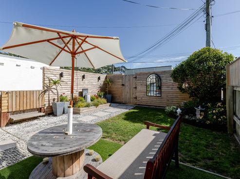 9 Wha Street, Lyall Bay