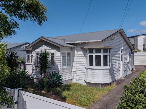 18 Walmer Road, Point Chevalier