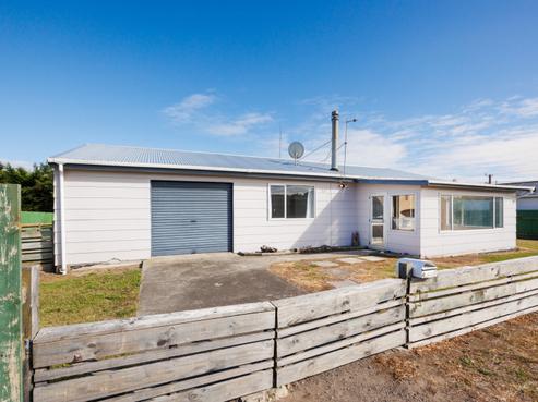 4 Te Awa Street, Foxton Beach